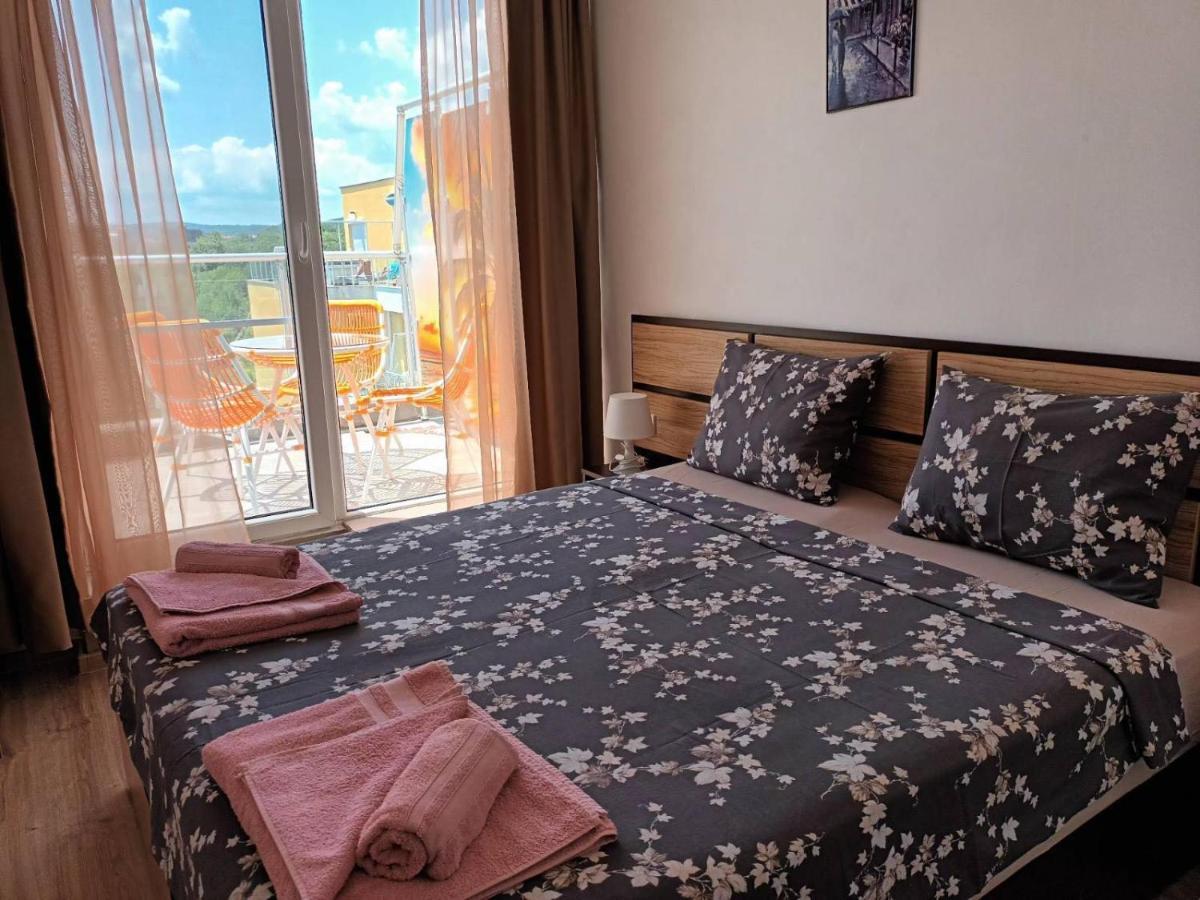 Aпартаменти Мини В Бей Вю Aparthotel Tsarevo Buitenkant foto